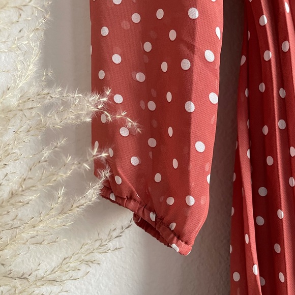 Polka Dot Midi Pleated Dress Size Small - Picture 6 of 7